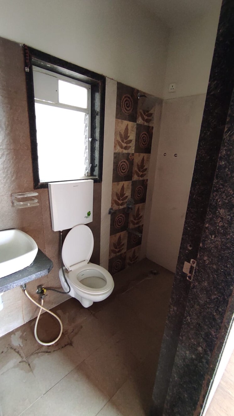 Bathroom, sai-krupa-urbanville 3 Bedroom 1200 Sq.Ft. Apartment In Khadakpada Thane 8744063