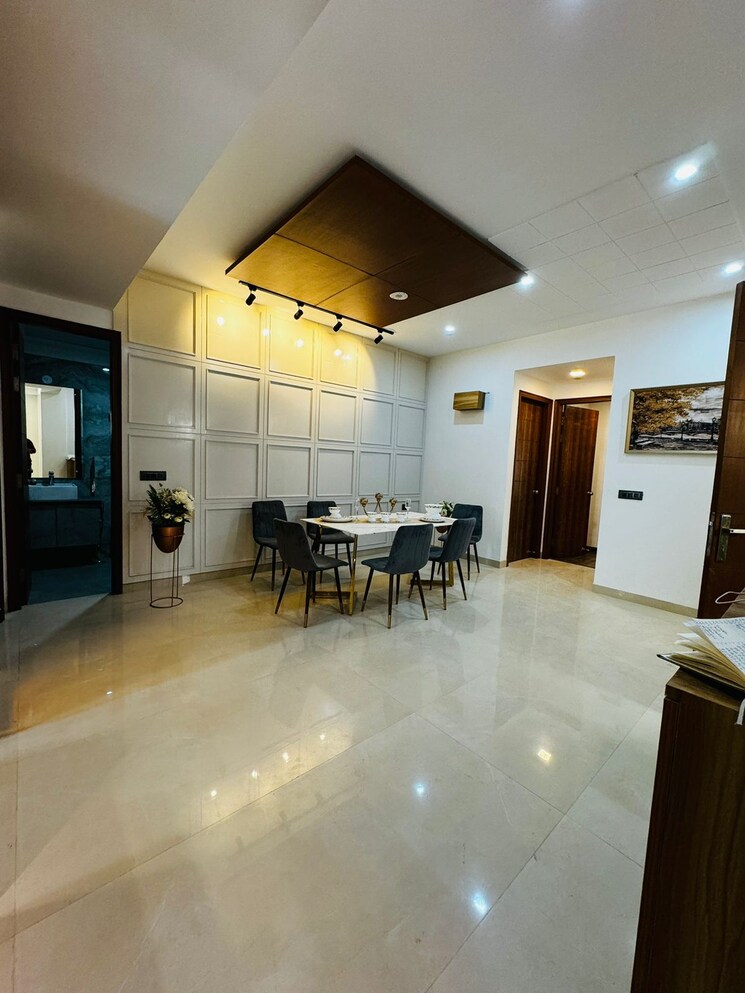 Living Room, ansal-esencia-amara-villas 3.5 Bedroom 218 Sq.Yd. Builder Floor In Sector 67 Gurgaon 8744142