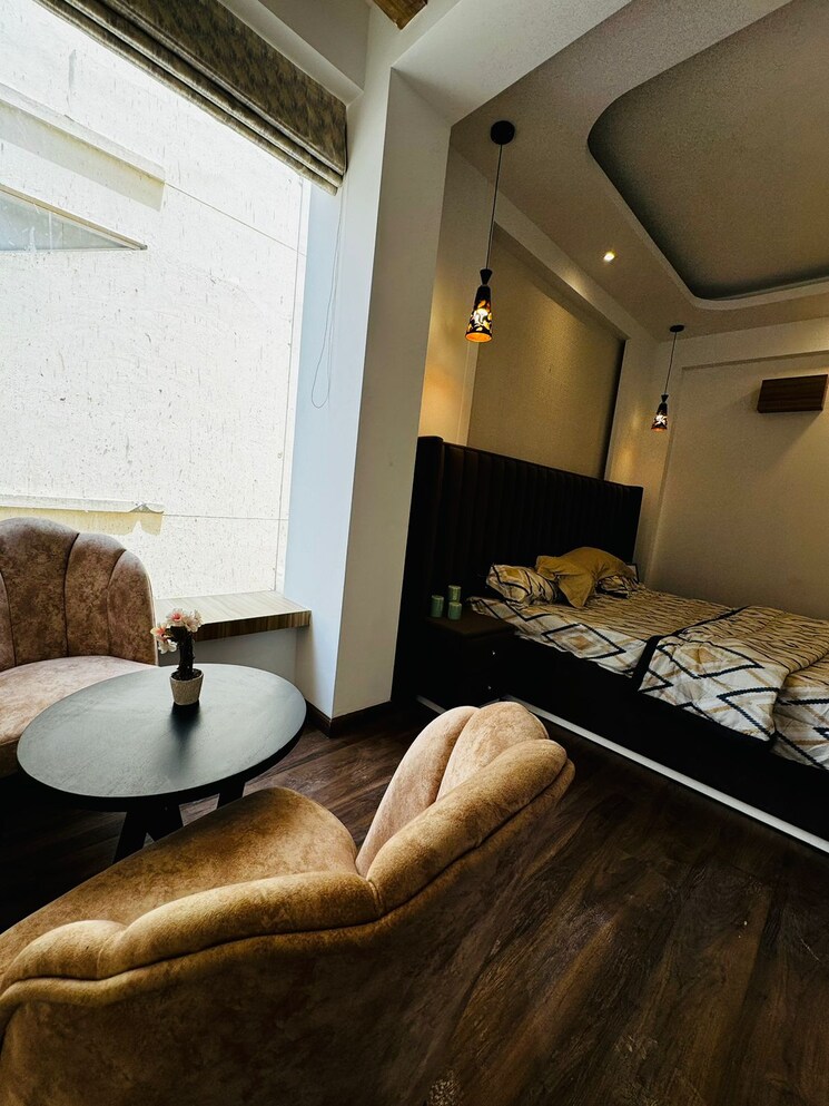 Study Room, ansal-esencia-amara-villas 3.5 Bedroom 218 Sq.Yd. Builder Floor In Sector 67 Gurgaon 8744142