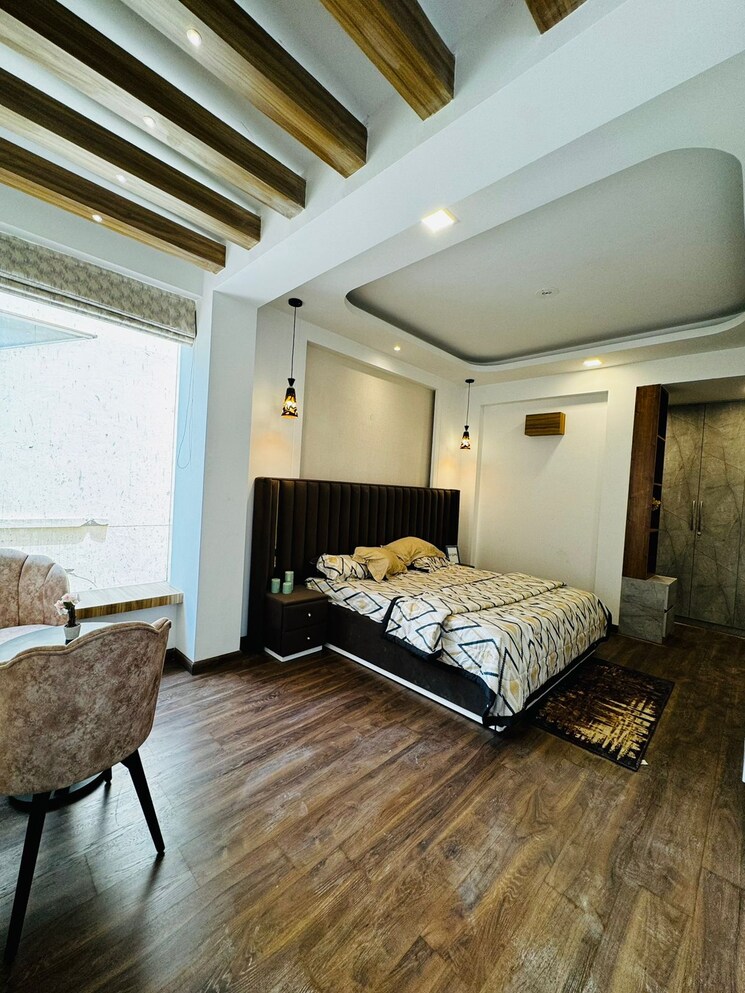 Bedroom, ansal-esencia-amara-villas 3.5 Bedroom 218 Sq.Yd. Builder Floor In Sector 67 Gurgaon 8744142