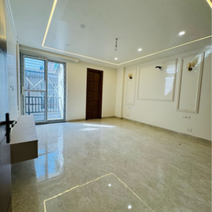 Room in 4 BHK Builder Floor at SS Mayfield Gardens, Mayfield Garden – for Sale