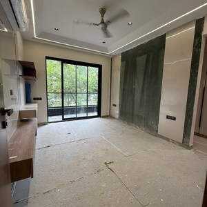 Room in 4 BHK Builder Floor at Unitech Rodeo Drive, South City 2 – for Sale