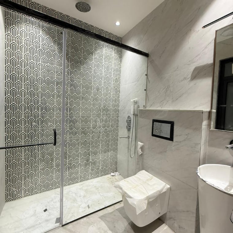 Bathroom, unitech-rodeo-drive 4 Bedroom 275 Sq.Yd. Builder Floor In South City 2 Gurgaon 8744150