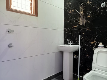 Balcony in 3 BHK Builder Floor at Mahavir Enclave 1 – for Sale