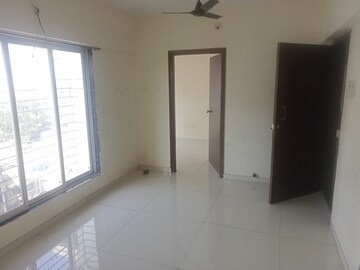 Room in 2 BHK Apartment at Accord Bindra One, Andheri East – for Rent