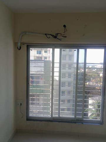 Room in 2 BHK Apartment at Accord Bindra One, Andheri East – for Rent