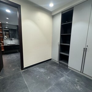 Room in 4 BHK Builder Floor at S S Southend, Sector 49 – for Sale