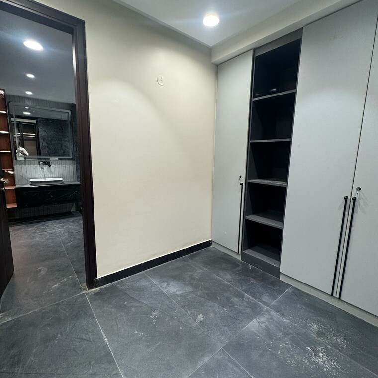 Room, s-s-southend 4 Bedroom 500 Sq.Yd. Builder Floor In Sector 49 Gurgaon 8744301