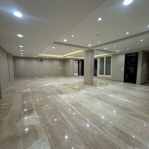 Parking in 4 BHK Builder Floor at S S Southend, Sector 49 – for Sale