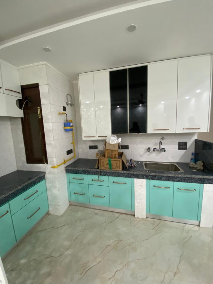 Kitchen, mahavir enclave 1 3 Bedroom 900 Sq.Ft. Builder Floor In Mahavir Enclave 1 Delhi 8744293