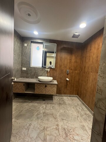 Bedroom in 4 BHK Builder Floor at SS Southend Floors, South City 2 – for Sale
