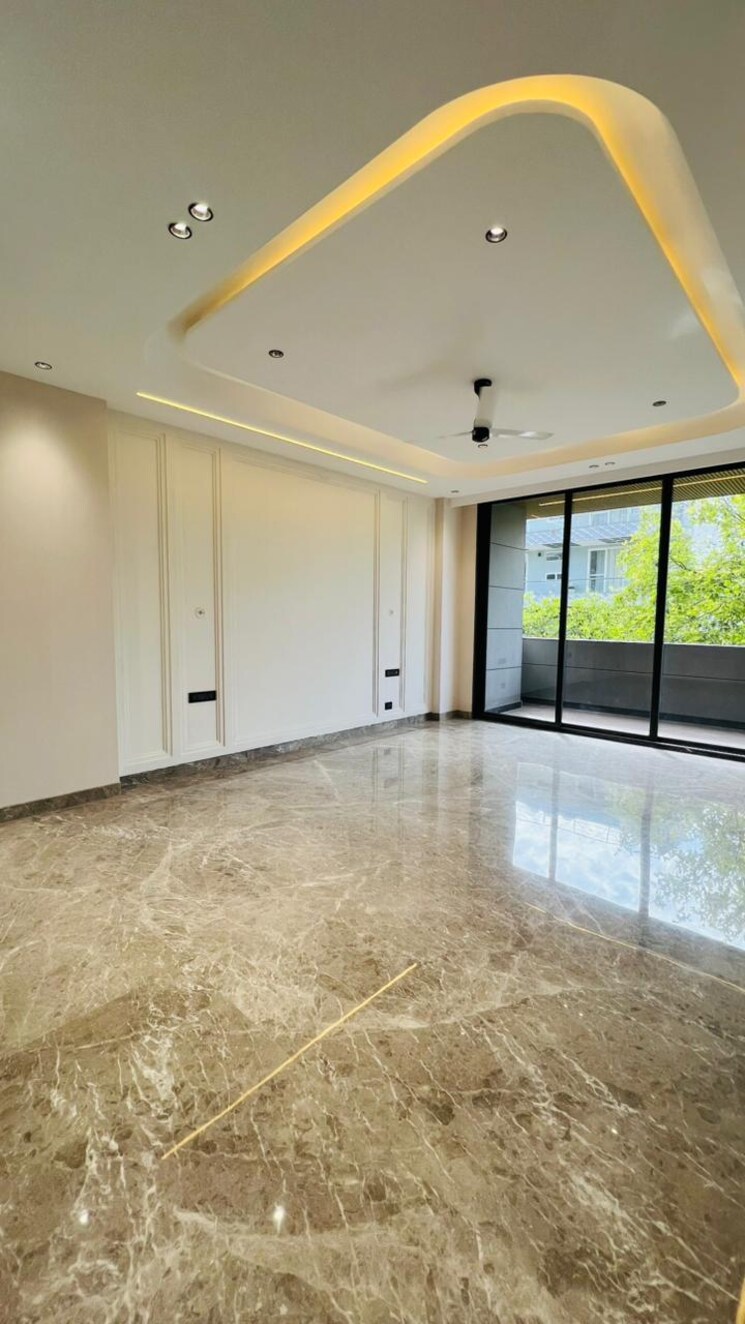 Room, jalvayu-towers 4 Bedroom 502 Sq.Yd. Builder Floor In Sector 56 Gurgaon 8744743