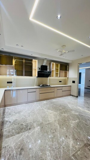 Kitchen in 4 BHK Builder Floor at Jalvayu Towers, Sector 56 – for Sale