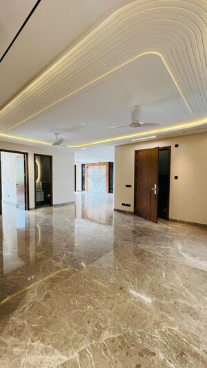 4 BHK Builder Floor For Sale in Jalvayu Towers, Sector 56
