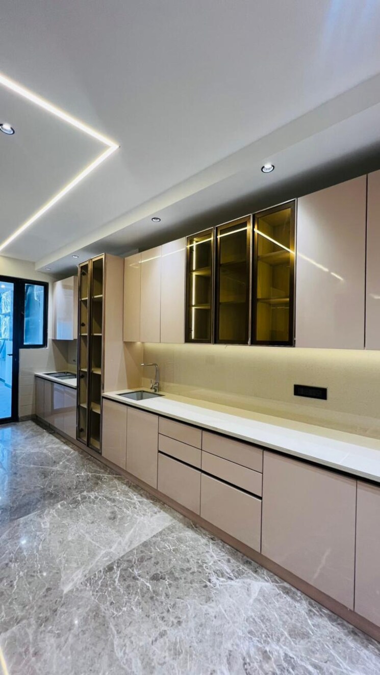 Kitchen, jalvayu-towers 4 Bedroom 502 Sq.Yd. Builder Floor In Sector 56 Gurgaon 8744743