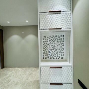 Furnished Amenities in 4 BHK Builder Floor at SS The Lilac, Sector 49 – for Sale