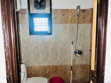Bathroom in 2 BHK Apartment at Parsvnath Royale Floors, Uattardhona – for Rent
