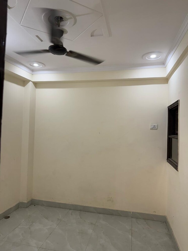Room, vasant kunj 3 Bedroom 1500 Sq.Ft. Apartment In Vasant Kunj Delhi 8745123