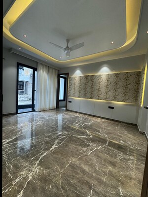 Bedroom in 4 BHK Builder Floor at SS Southend Floors, South City 2 – for Sale