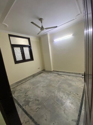 Room in 2 BHK Builder Floor at Govindpuri – for Rent
