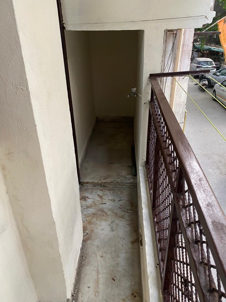 Balcony, govindpuri 2 Bedroom 500 Sq.Ft. Builder Floor In Govindpuri Delhi 8745367