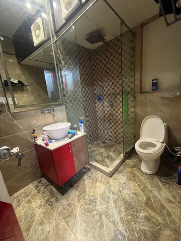 Team Area in 3 BHK Apartment at High Land Apartment, Vasundhara Enclave – for Sale