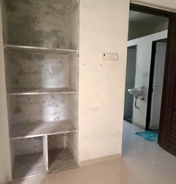 Furnished Amenities in 2.5 BHK Apartment at Dream Skyview, Mulund West – for Rent
