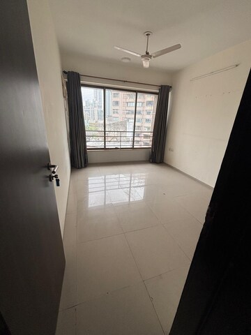 Room in 2 BHK Apartment at Siddhivinayak Horizon, Prabhadevi – for Rent