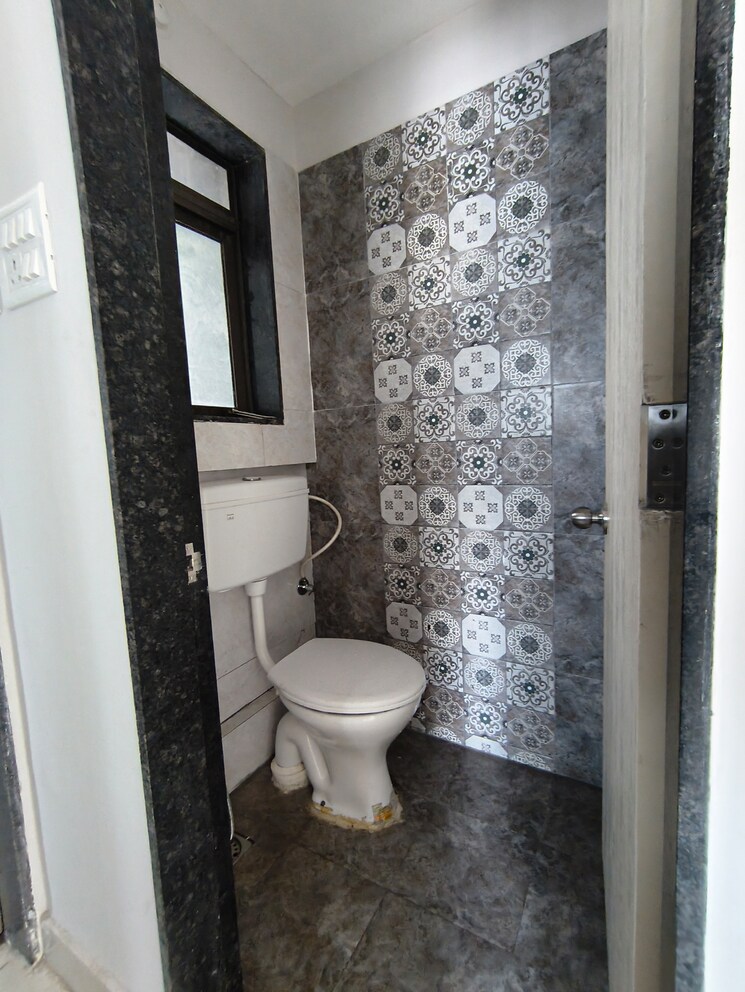 Bathroom, cidco-sector-6-bamandongri-chs 1 Bedroom 650 Sq.Ft. Apartment In Ulwe Navi Mumbai 8745942