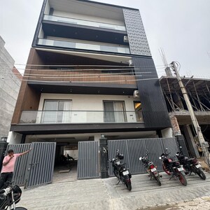 4 BHK Builder Floor For Sale in SS The Lilac, Sector 49
