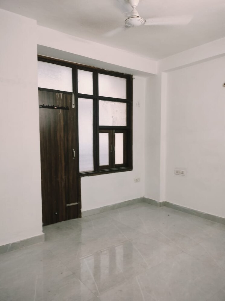 Room, paryavaran complex 2 Bedroom 850 Sq.Ft. Builder Floor In Paryavaran Complex Delhi 8745677