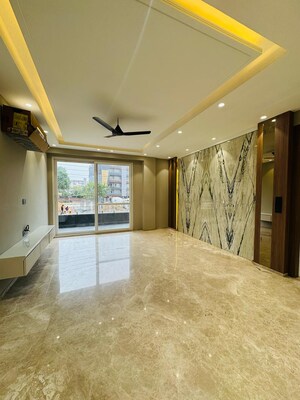 Living Room in 4 BHK Builder Floor at SS Southend Floors, South City 2 – for Sale