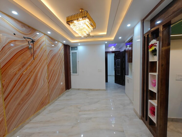 Room, sector 73 2 Bedroom 1000 Sq.Ft. Builder Floor In Sector 73 Noida 8746285
