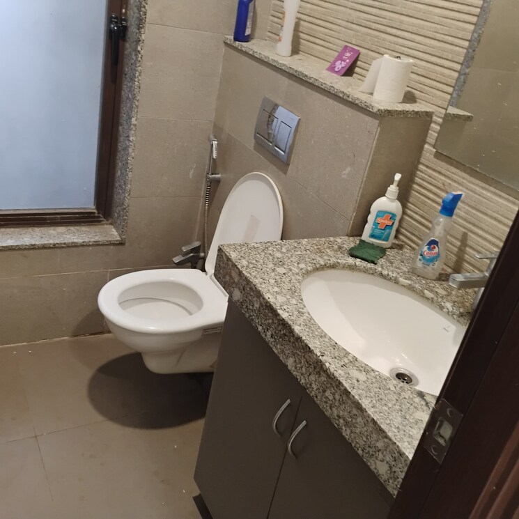 Bathroom, kalpataru-avenue Commercial Office Space 392 Sq.Ft. In Kandivali East Mumbai 8745946