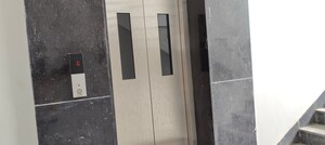 Lift in 3 BHK Apartment at Kondapur – for Sale