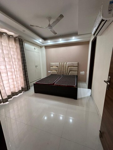 Kitchen in 3 BHK Builder Floor at Sector 42 – for Rent