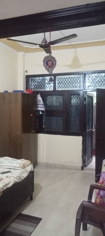 Room in 2 BHK Independent House at Delta I Greater Noida – for Rent