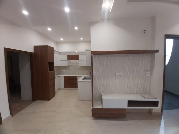 Room, sector 126 2 Bedroom 120 Sq.Yd. Apartment In Sector 126 Mohali 8746669