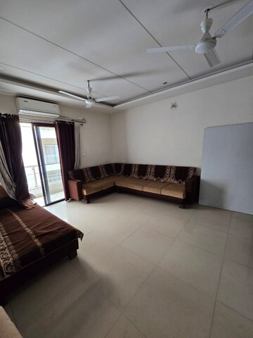 Living Room in 3 BHK Apartment at Harni – for Rent