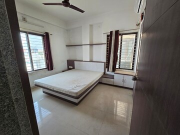 Room in 3 BHK Apartment at Harni – for Rent