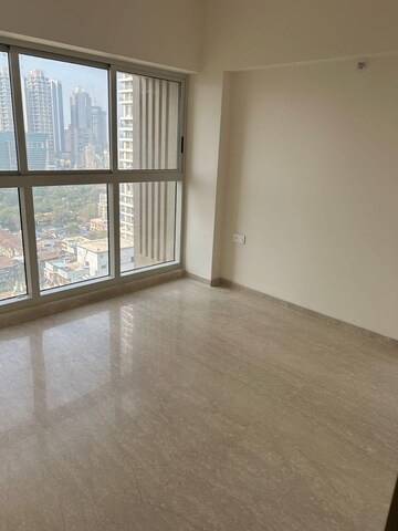 Room in 3 BHK Apartment at Lodha Kiara, Worli – for Rent