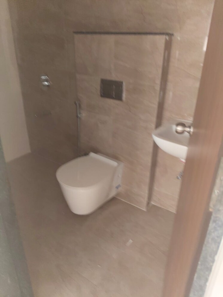 Bathroom, om-avishkar 2 Bedroom 1000 Sq.Ft. Apartment In Rambaug Colony Pune 8746697