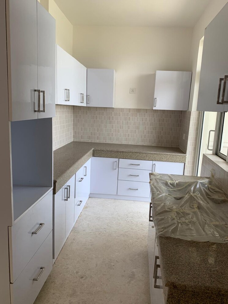 Kitchen, sector 26 6+ Bedroom 260 Sq.Mt. Villa In Sector 26 Noida 8746689