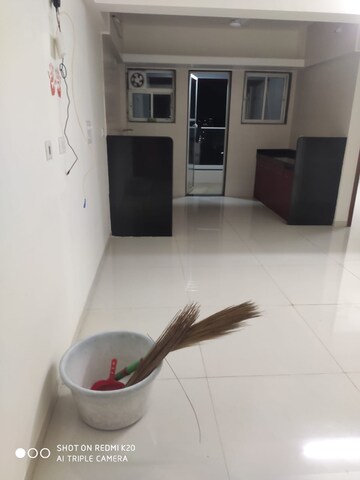 Furnished Amenities in 2 BHK Apartment at Vyas Ranjeet Heights, Rambaug Colony – for Rent