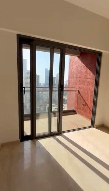 Room in 3 BHK Apartment at Lodha Vista, Lower Parel – for Rent