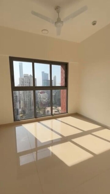 Room in 3 BHK Apartment at Lodha Vista, Lower Parel – for Rent