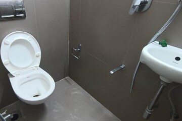 Bathroom in 3 BHK Apartment at Kohinoor Square Altissimo, Dadar West – for Rent
