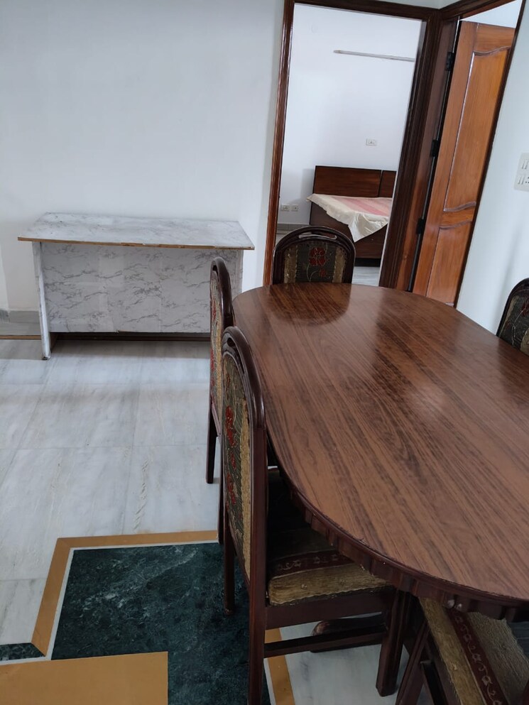 undefined, rwa-apartments-sector-19 6+ Bedroom 195 Sq.Mt. Independent House In Sector 19 Noida 8746889