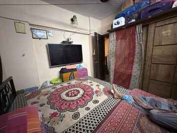 Room in 3 BHK Apartment at Tilak Nagar – for Rent