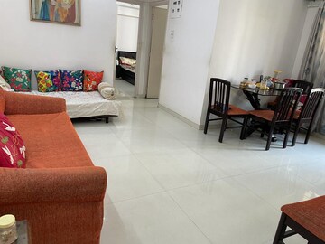 Bedroom in 2 BHK Apartment at Blue Diamond Apartment Malad, Malad West – for Rent
